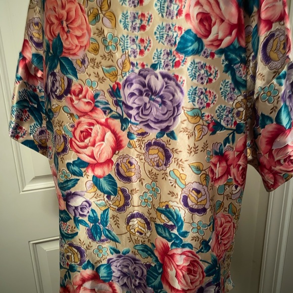 Adonna Gown & Robe - Picture 8 of 15